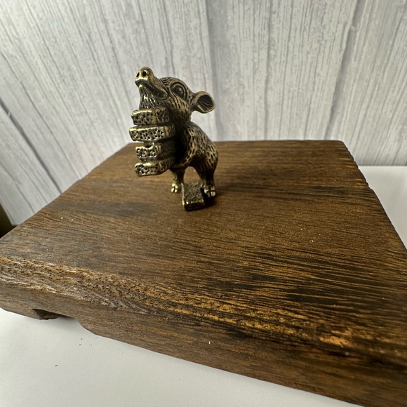 Mini Brass Struggle Pig Figurine - Picture 6 of 9